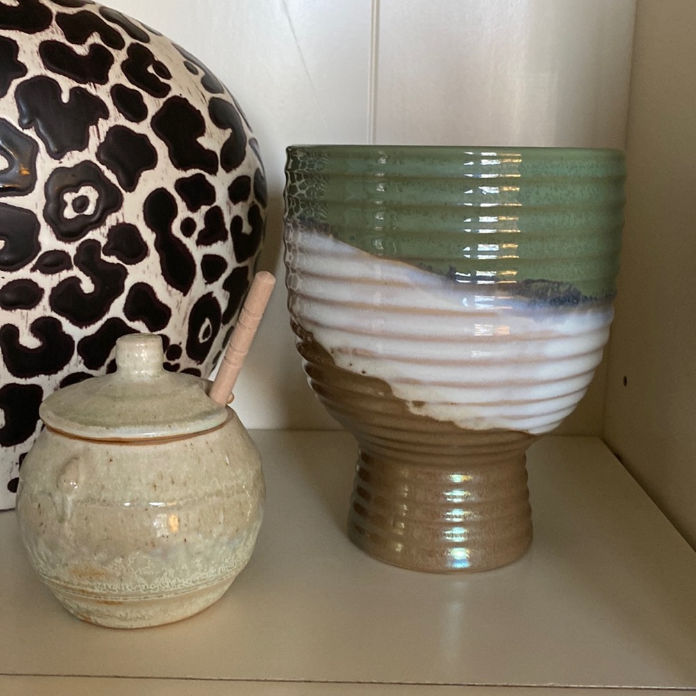 Honey jar and pottery